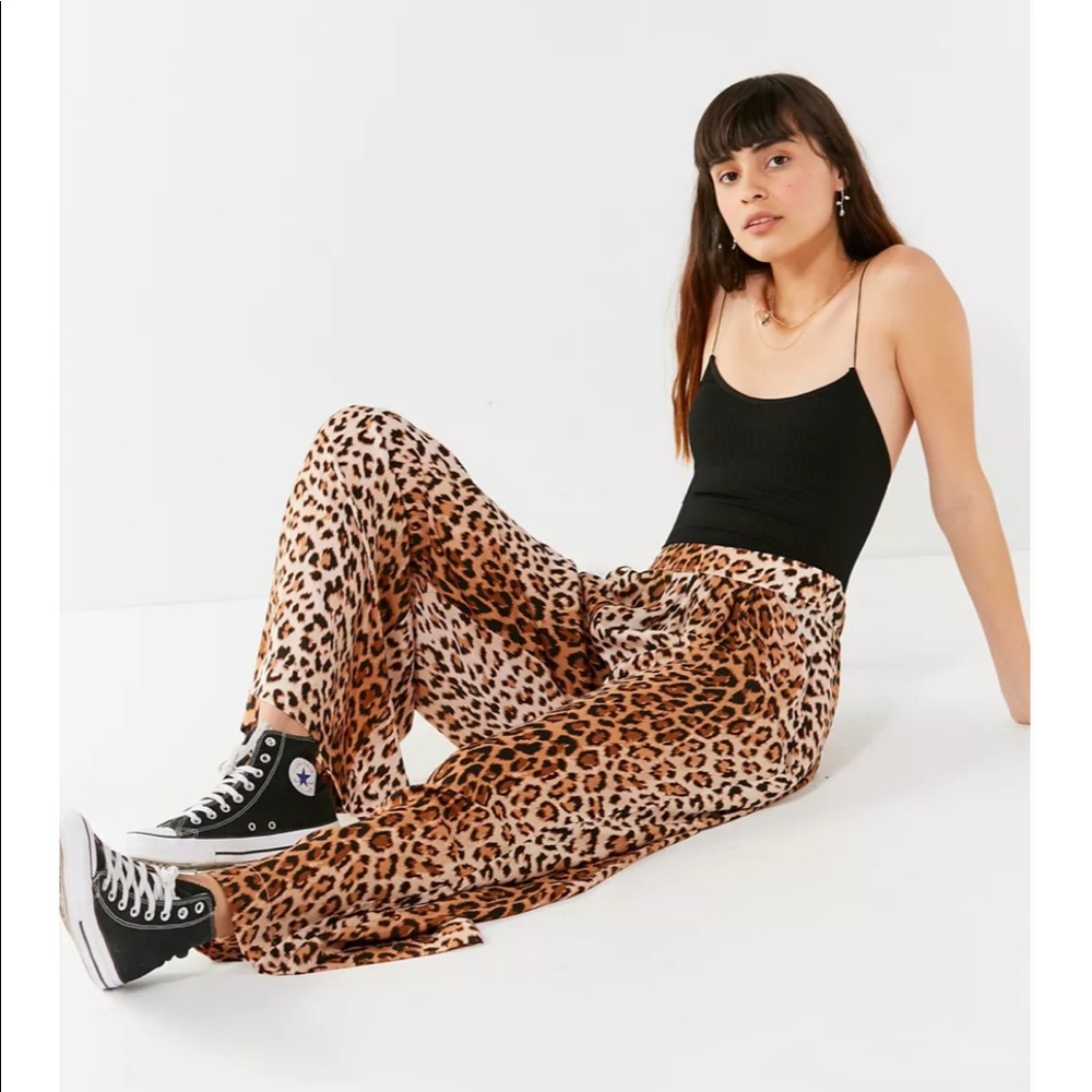 Shea Leopard Print Wide Leg Pant